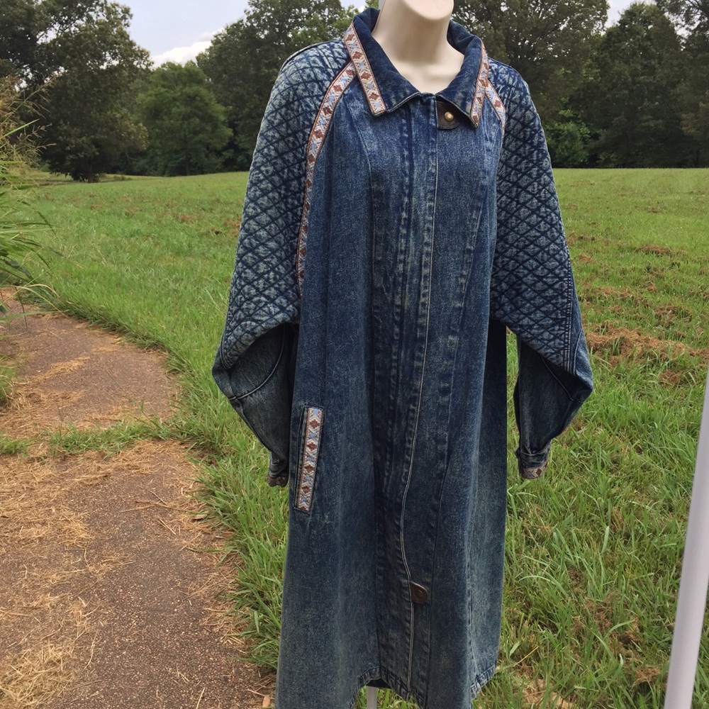 Ruth Douglas 80’s Acid Wash Aztec Trim Denim Coat TRENDING POP OF VINTAGE DENIM